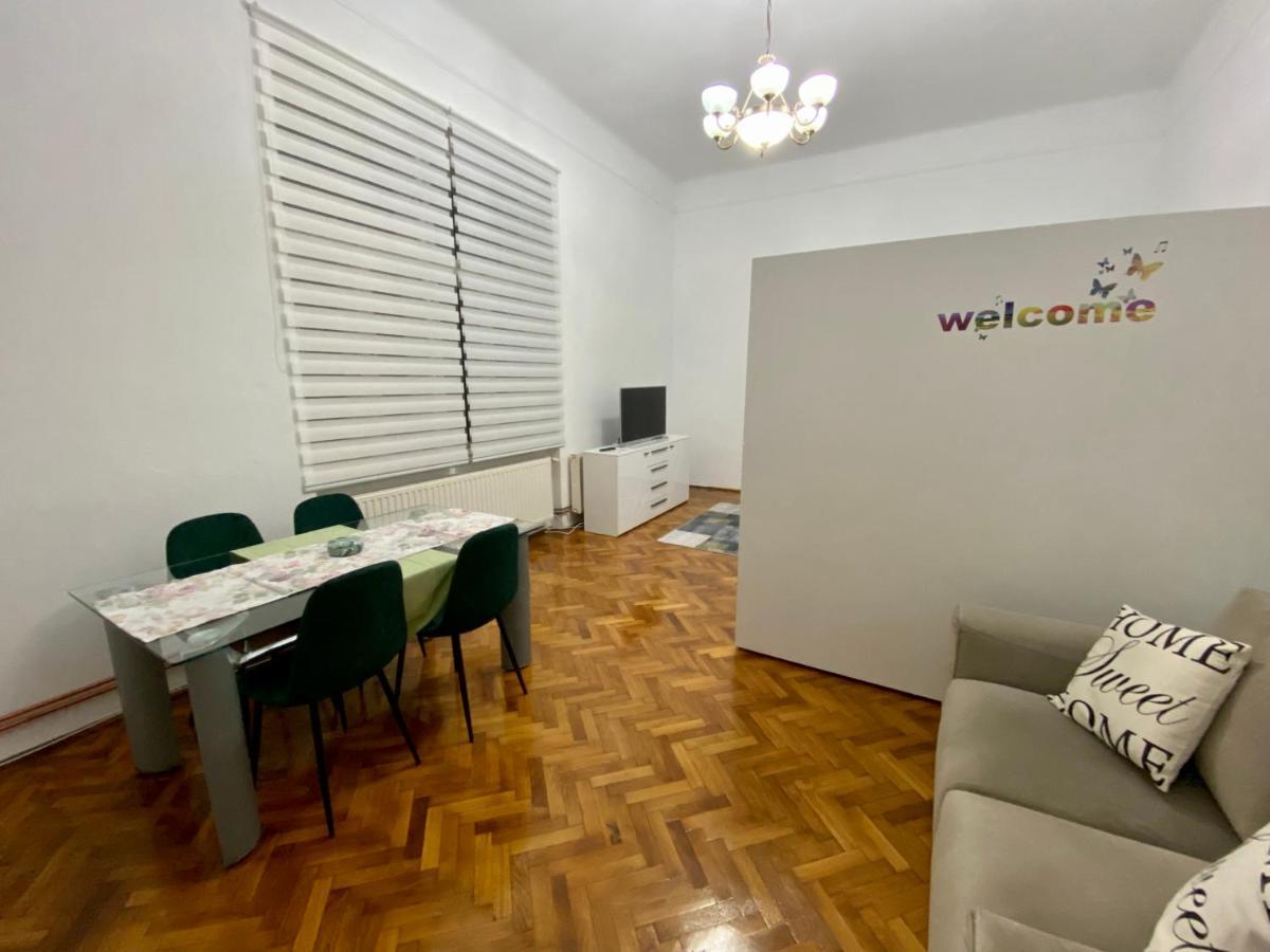 Апартаменты Apartament Super Central Cu Parcare Privata Арад Экстерьер фото